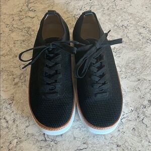 Talbots Brittany Sneaker, Black, Like NEW, Size 10.5M, Retail $129